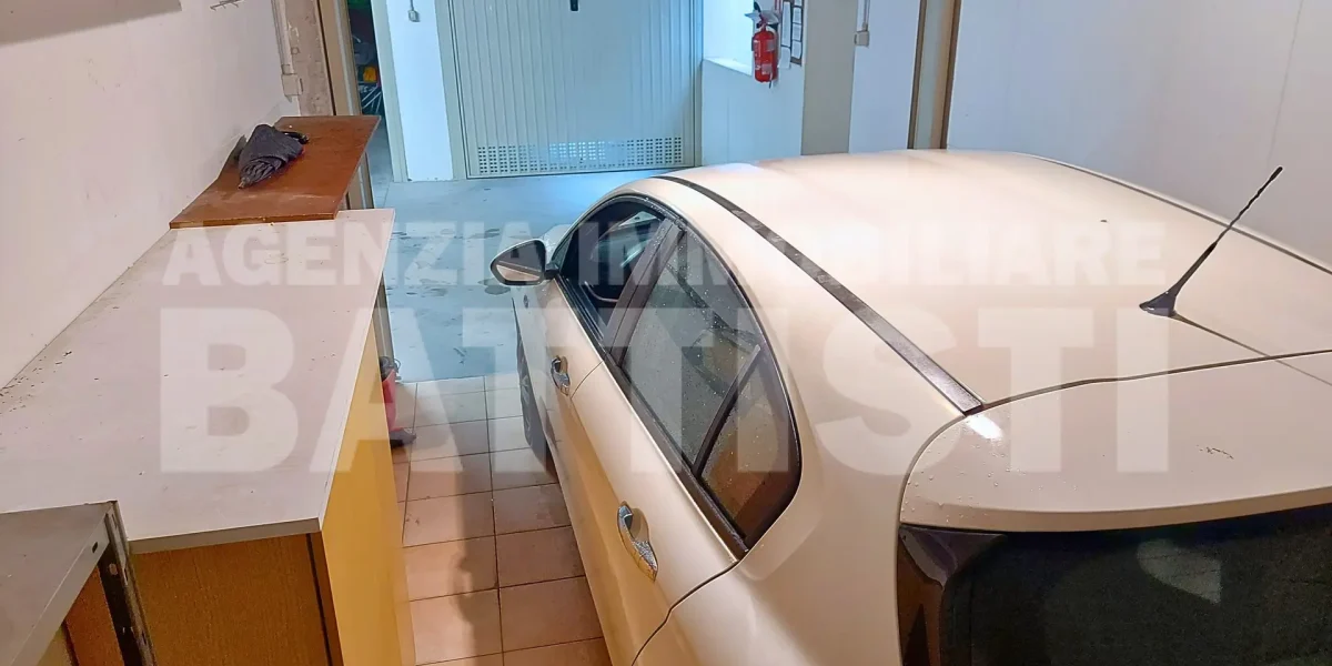 AMPIO APPARTAMENTO CON GIARDINO