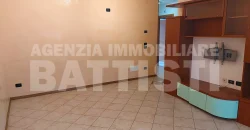 AMPIO APPARTAMENTO CON GIARDINO