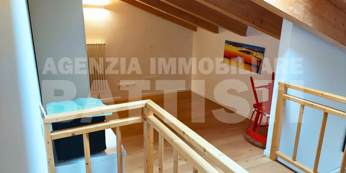 LUMINOSO ALLOGGIO CON SOPPALCO