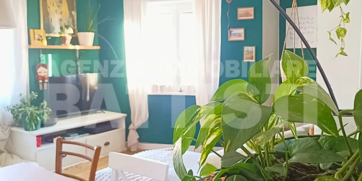 GRAZIOSO ALLOGGIO IN CENTRO AD ULTIMO PIANO