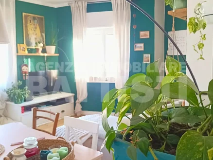 GRAZIOSO ALLOGGIO IN CENTRO AD ULTIMO PIANO