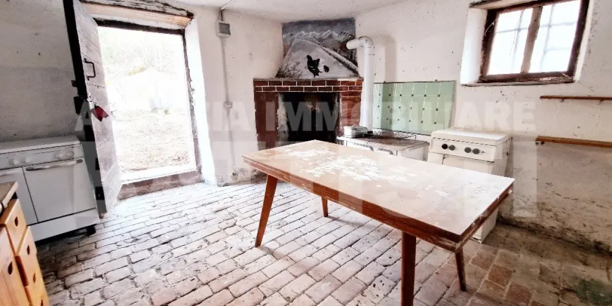 CASETTA INDIPENDENTE CON TERRENO