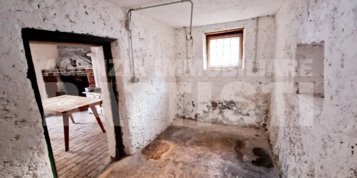 CASETTA INDIPENDENTE CON TERRENO