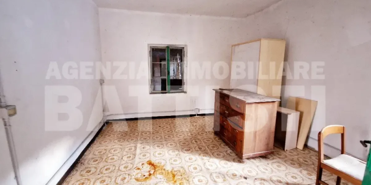 CASETTA INDIPENDENTE CON TERRENO