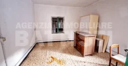 CASETTA INDIPENDENTE CON TERRENO