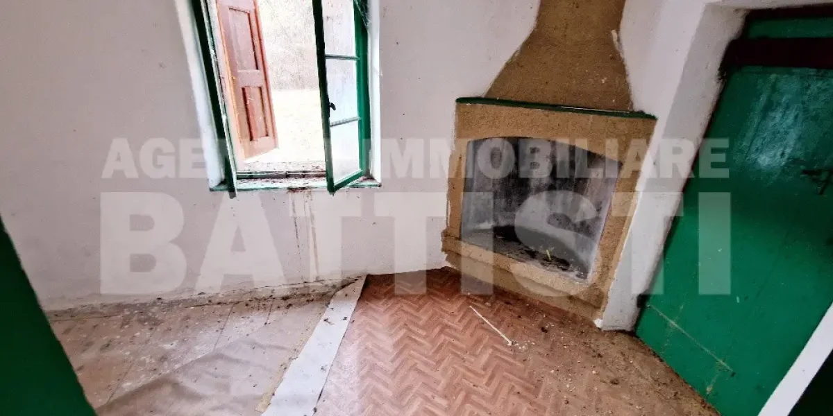 CASETTA INDIPENDENTE CON TERRENO