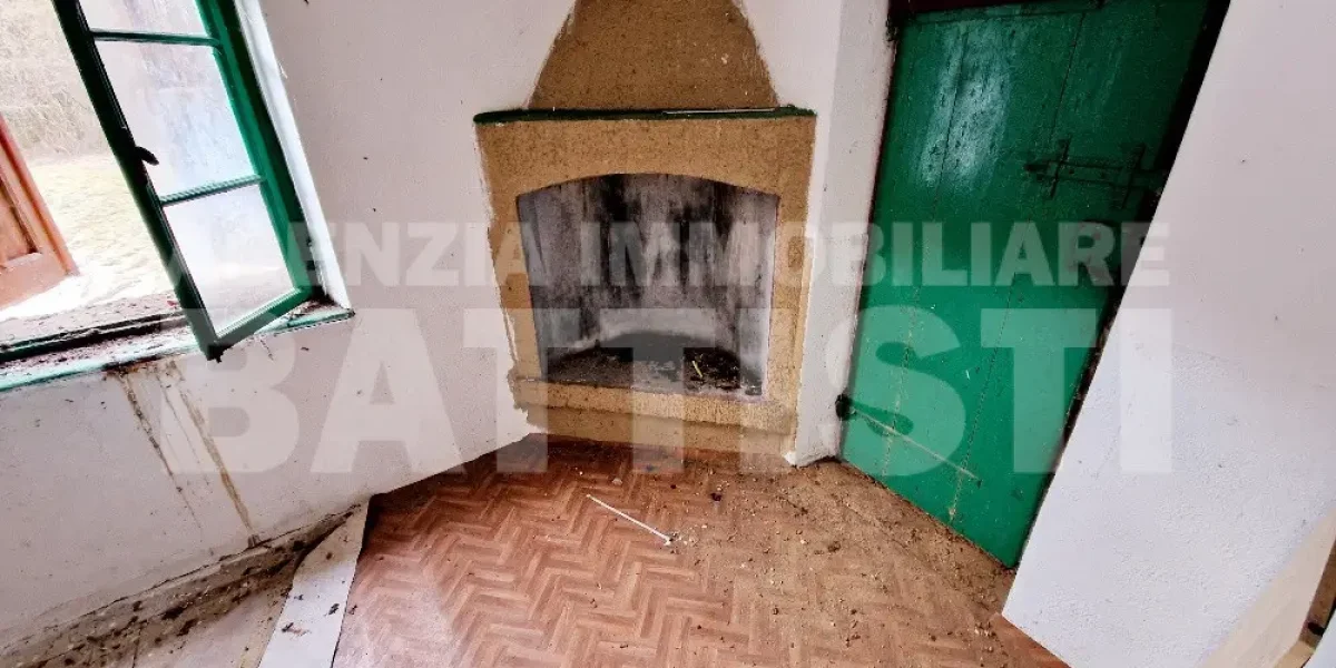 CASETTA INDIPENDENTE CON TERRENO