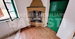 CASETTA INDIPENDENTE CON TERRENO