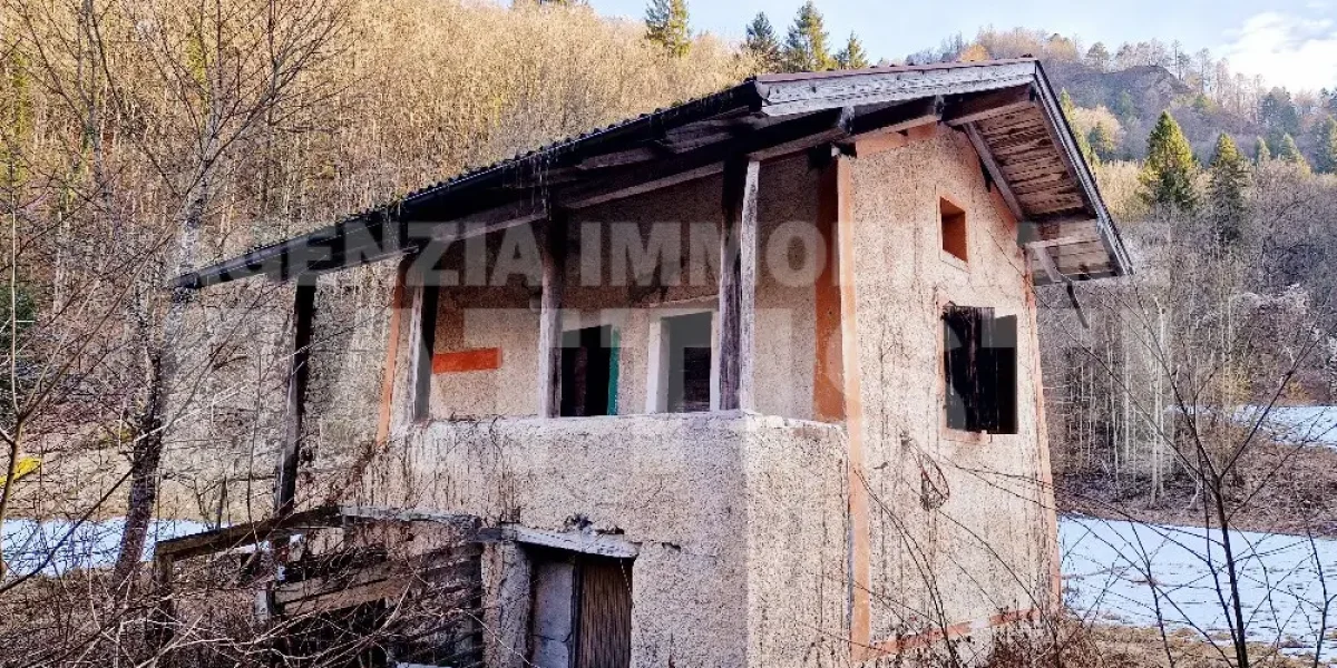 CASETTA INDIPENDENTE CON TERRENO