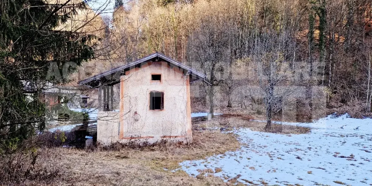 CASETTA INDIPENDENTE CON TERRENO