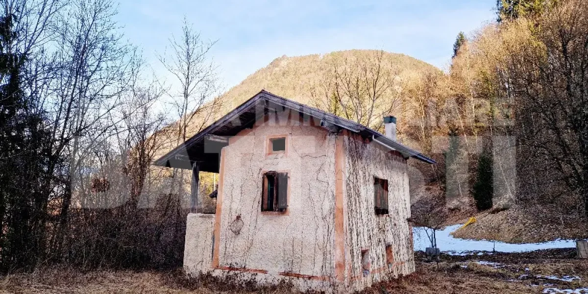 CASETTA INDIPENDENTE CON TERRENO
