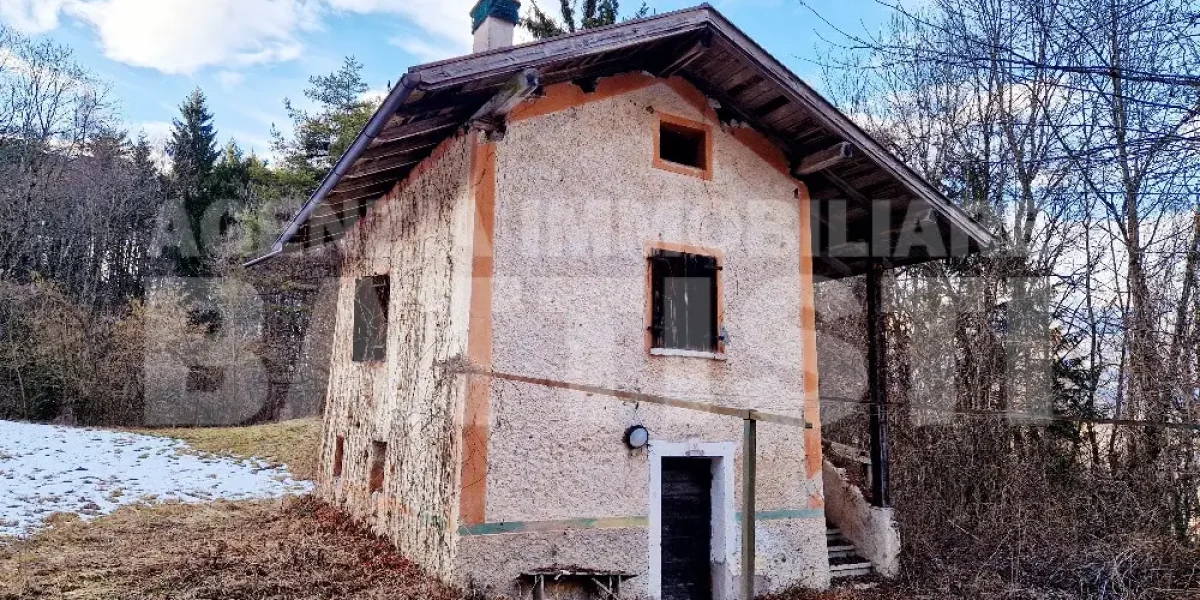 CASETTA INDIPENDENTE CON TERRENO