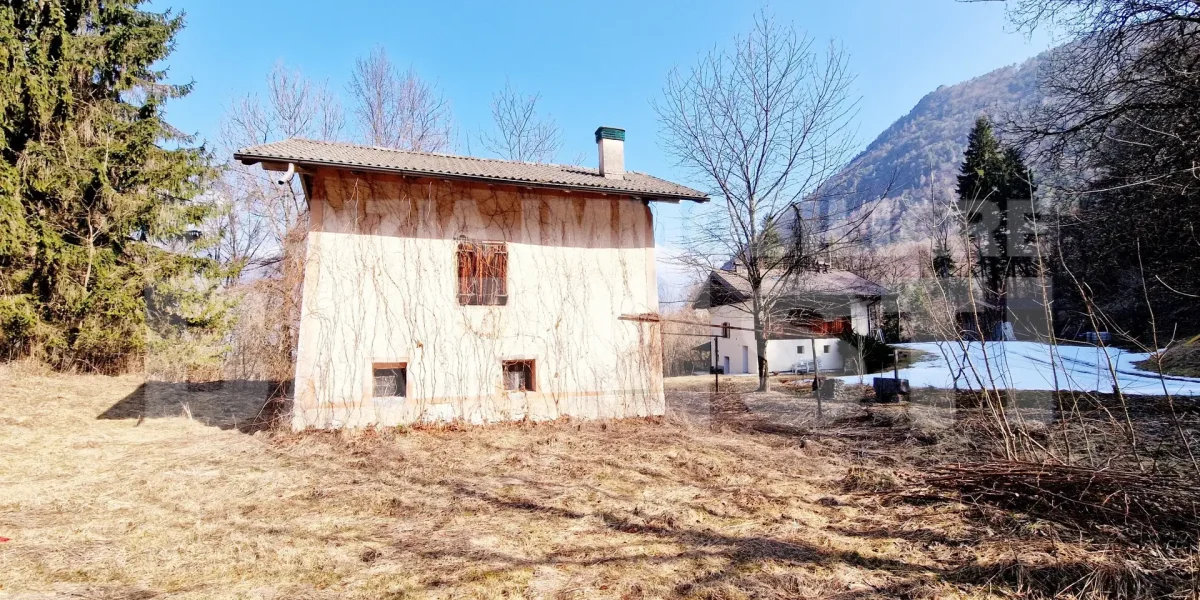 CASETTA INDIPENDENTE CON TERRENO