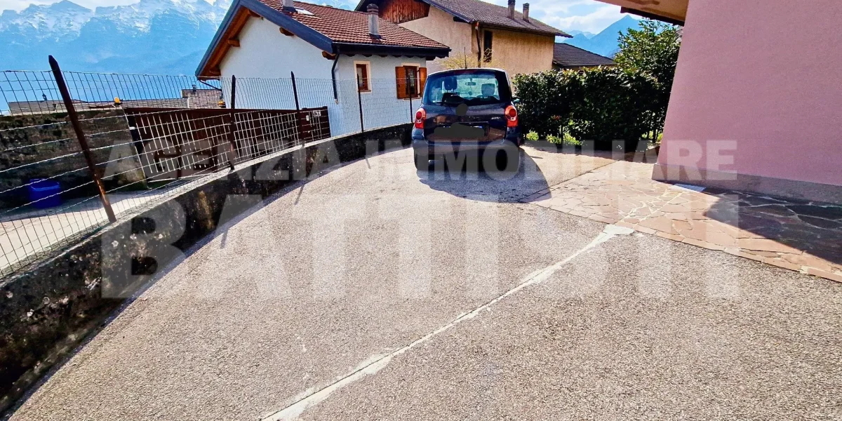 AMPIO E LUMINOSO ATTICO