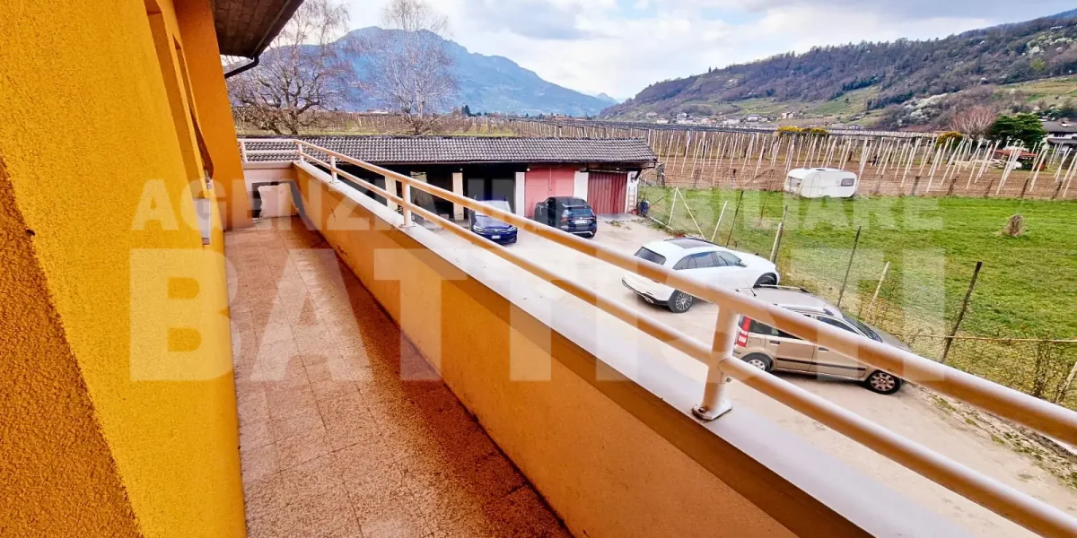 APPARTAMENTO IMMERSO NEL VERDE