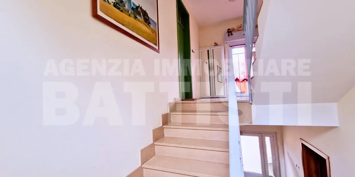 APPARTAMENTO IMMERSO NEL VERDE