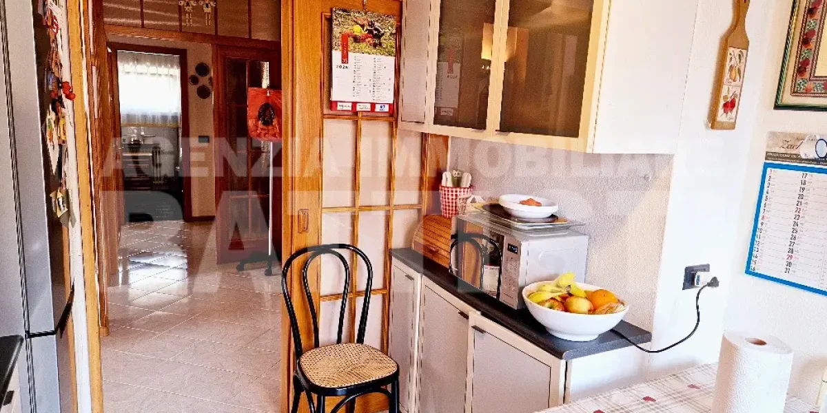 AMPIO E LUMINOSO ATTICO