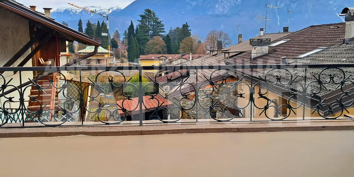 APPARTAMENTO CON TERRAZZO IN AFFITTO