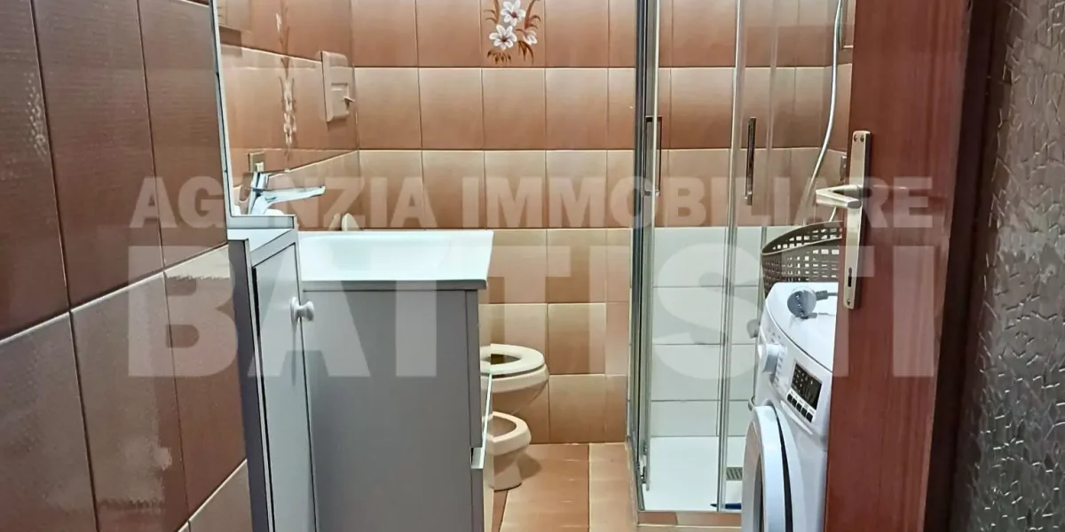 APPARTAMENTO CON TERRAZZO IN AFFITTO