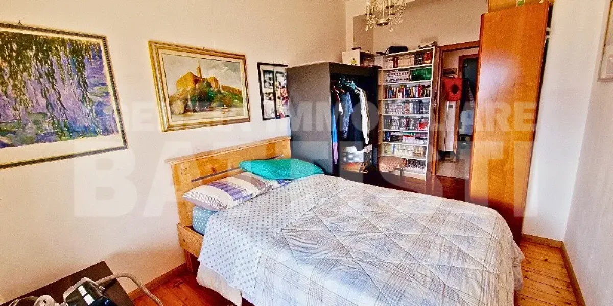 AMPIO E LUMINOSO ATTICO