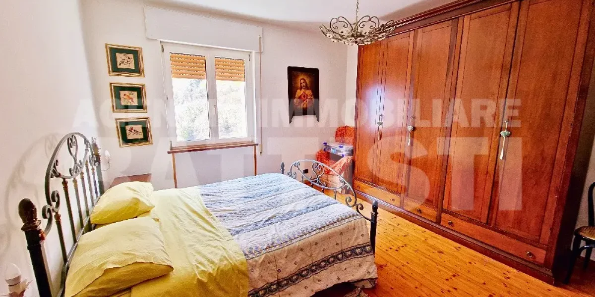 AMPIO E LUMINOSO ATTICO