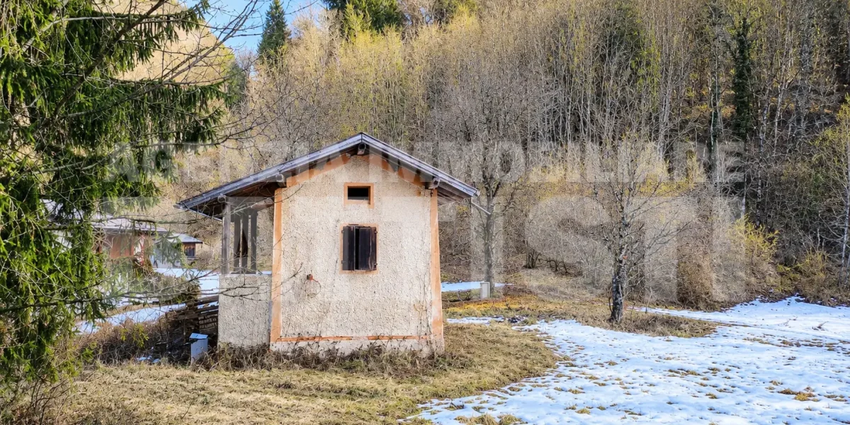 CASETTA INDIPENDENTE CON TERRENO