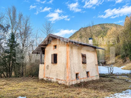 CASETTA INDIPENDENTE CON TERRENO