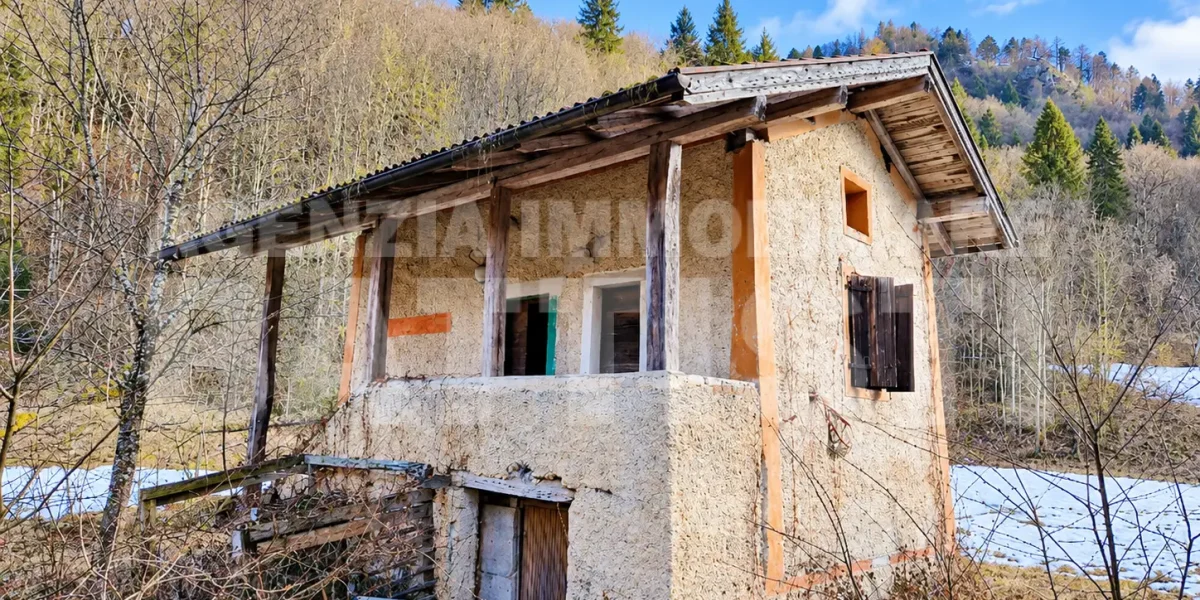 CASETTA INDIPENDENTE CON TERRENO