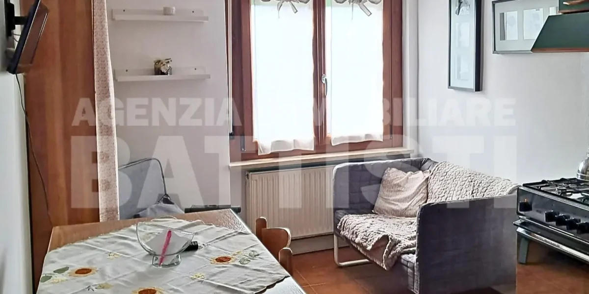 APPARTAMENTO CON TERRAZZO IN AFFITTO