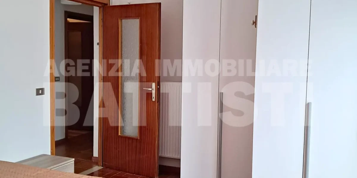 APPARTAMENTO CON TERRAZZO IN AFFITTO