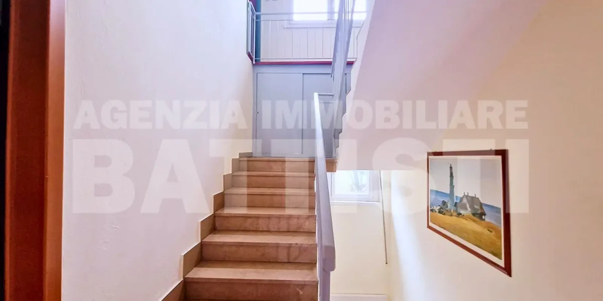 APPARTAMENTO IMMERSO NEL VERDE