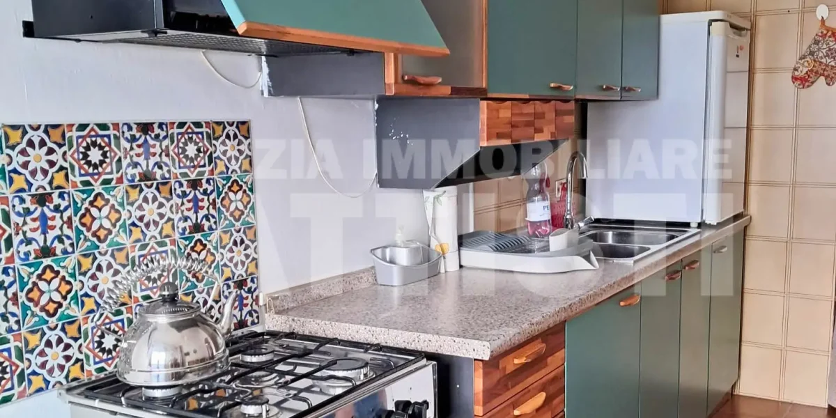 APPARTAMENTO CON TERRAZZO IN AFFITTO