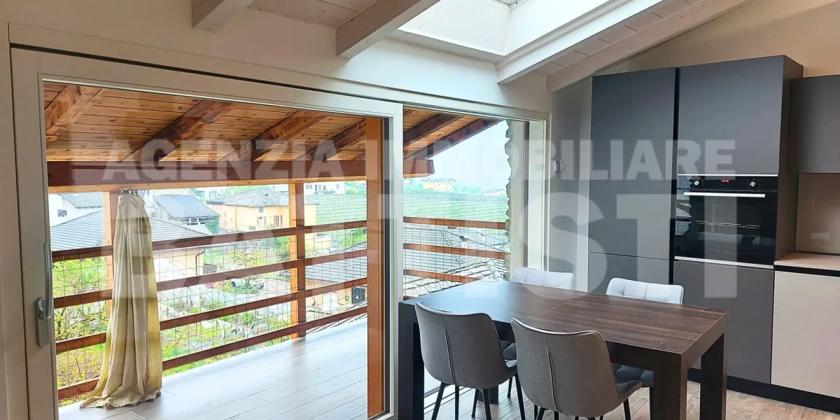 LUMINOSA PROPRIETÀ INDIPENDENTE