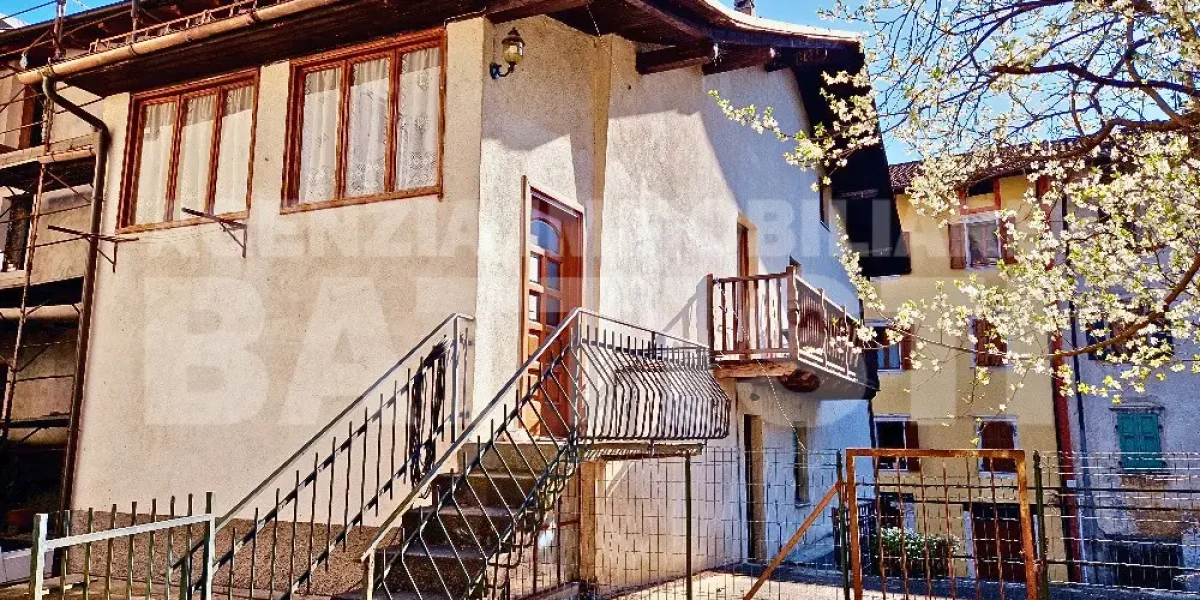 CASA INDIPENDENTE CON GIARDINO