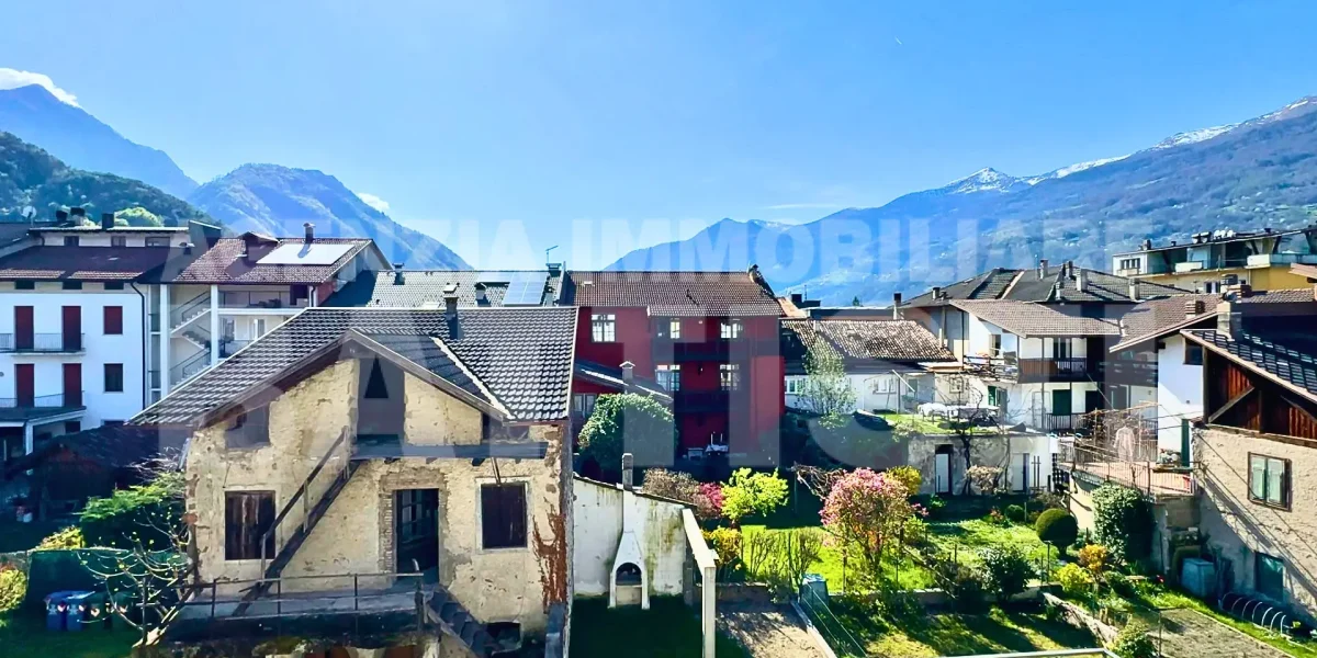 APPARTAMENTO ARREDATO CON GIARDINO