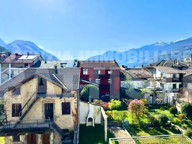 APPARTAMENTO ARREDATO CON GIARDINO