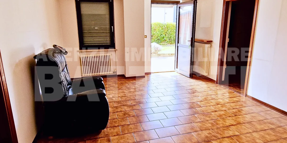 ALLOGGIO CON GIARDINO