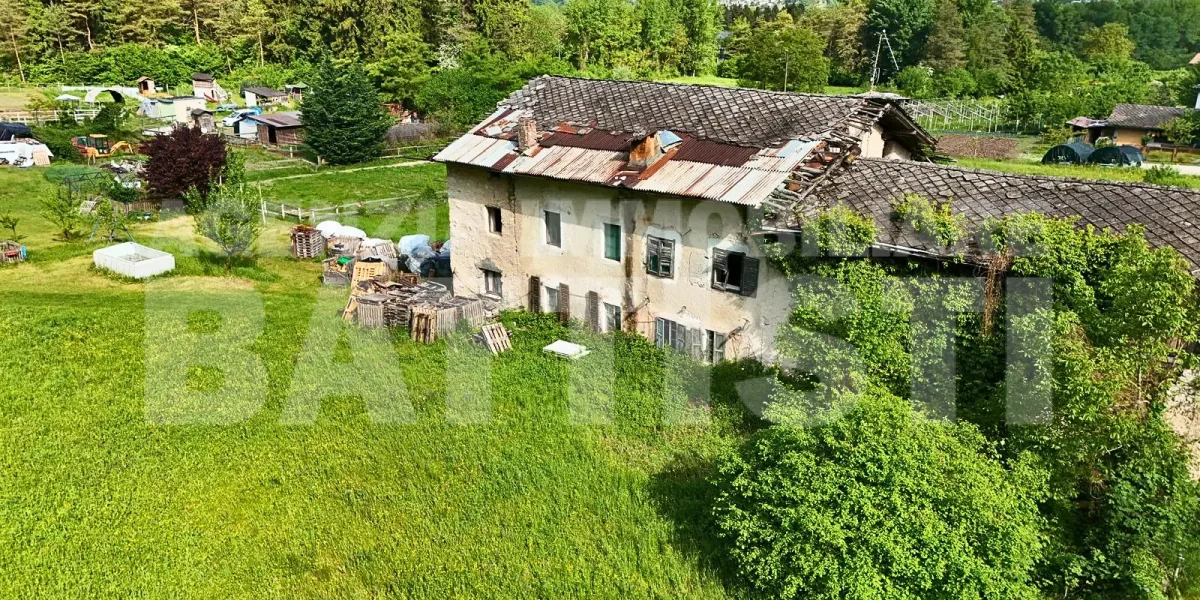 PORZIONE DI RUSTICO DA RISTRUTTURARE