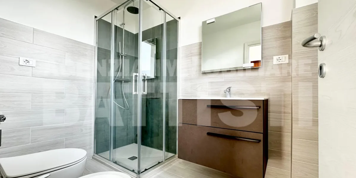 APPARTAMENTO ARREDATO CON GIARDINO