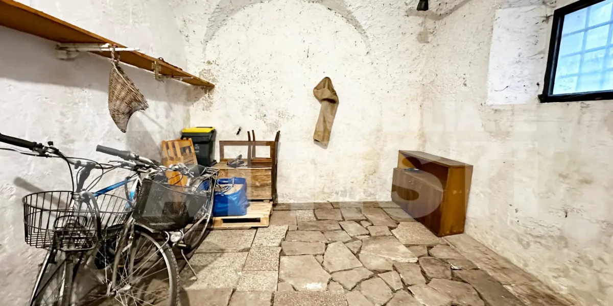 APPARTAMENTO ARREDATO CON GIARDINO