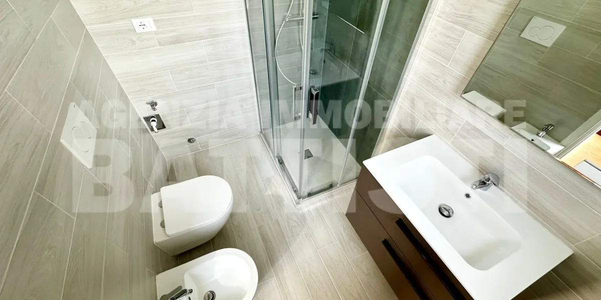 APPARTAMENTO ARREDATO CON GIARDINO