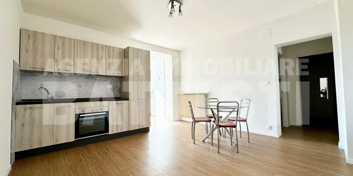 APPARTAMENTO ARREDATO CON GIARDINO