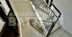 APPARTAMENTO ARREDATO CON GIARDINO