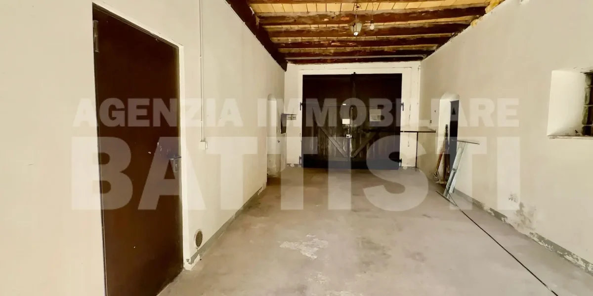 APPARTAMENTO ARREDATO CON GIARDINO