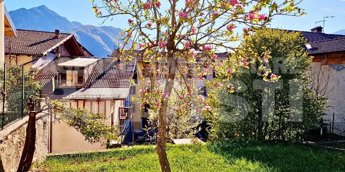 CASA INDIPENDENTE CON GIARDINO