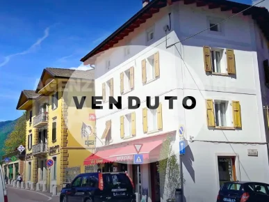 TRILOCALE IN CENTRO STORICO