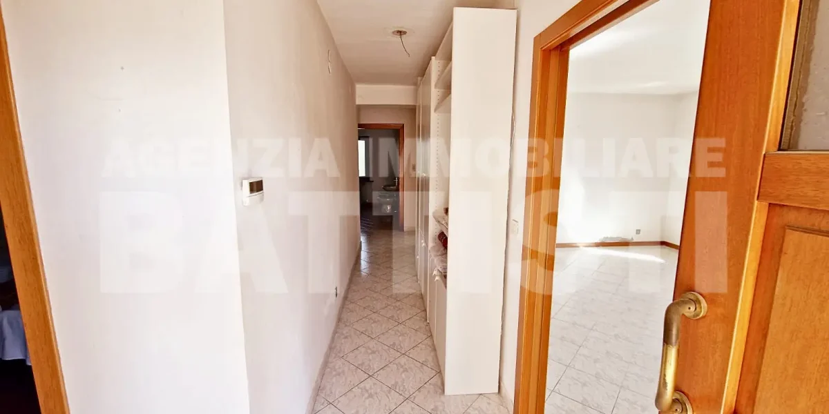 APPARTAMENTO CON TERRENO EDIFICABILE
