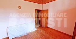 CASA INDIPENDENTE CON TERRENO