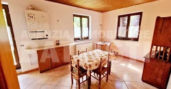 CASA INDIPENDENTE CON TERRENO