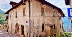 INTERA PORZIONE IN CENTRO